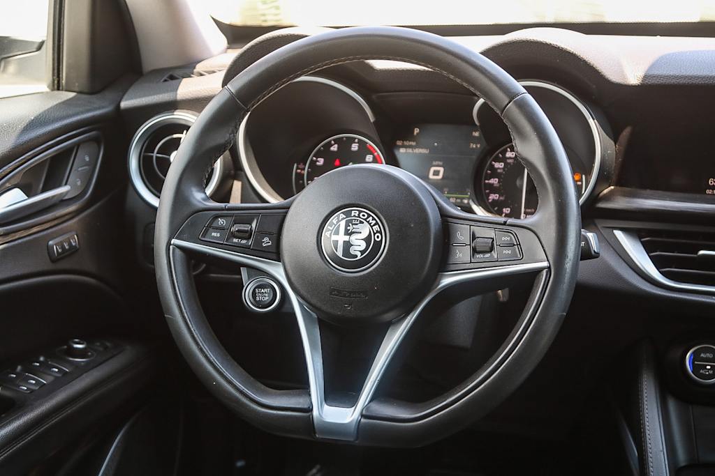 Thumbnail: 2019 Alfa Romeo Stelvio - 13