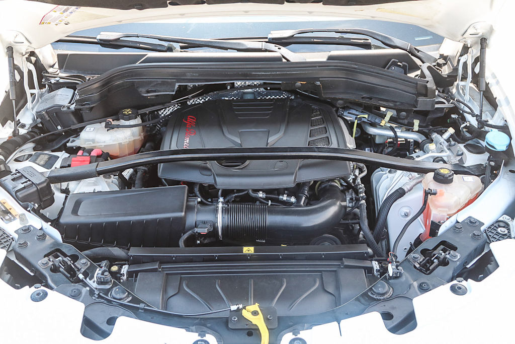 Thumbnail: 2019 Alfa Romeo Stelvio - 8