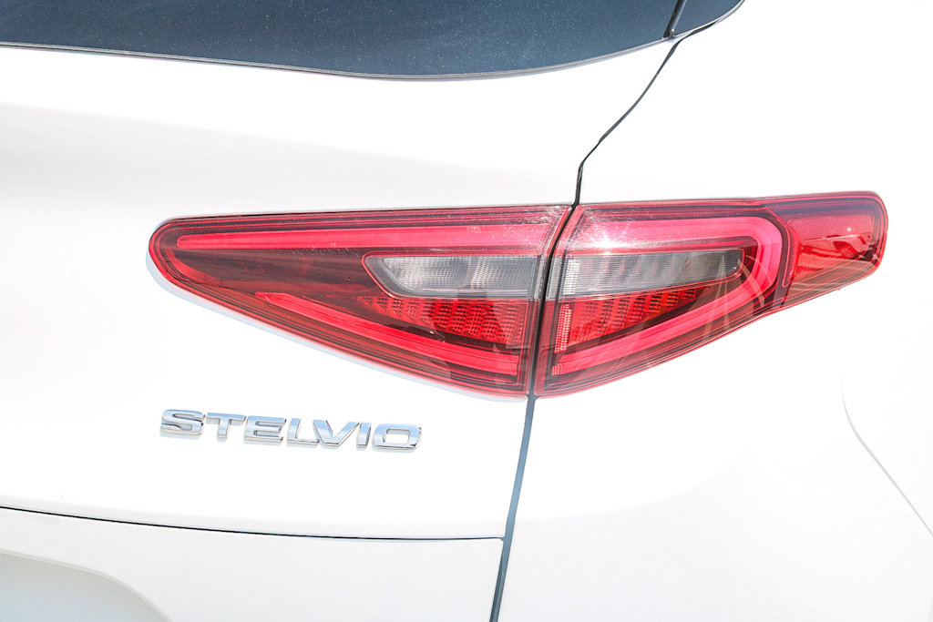 Thumbnail: 2019 Alfa Romeo Stelvio - 21