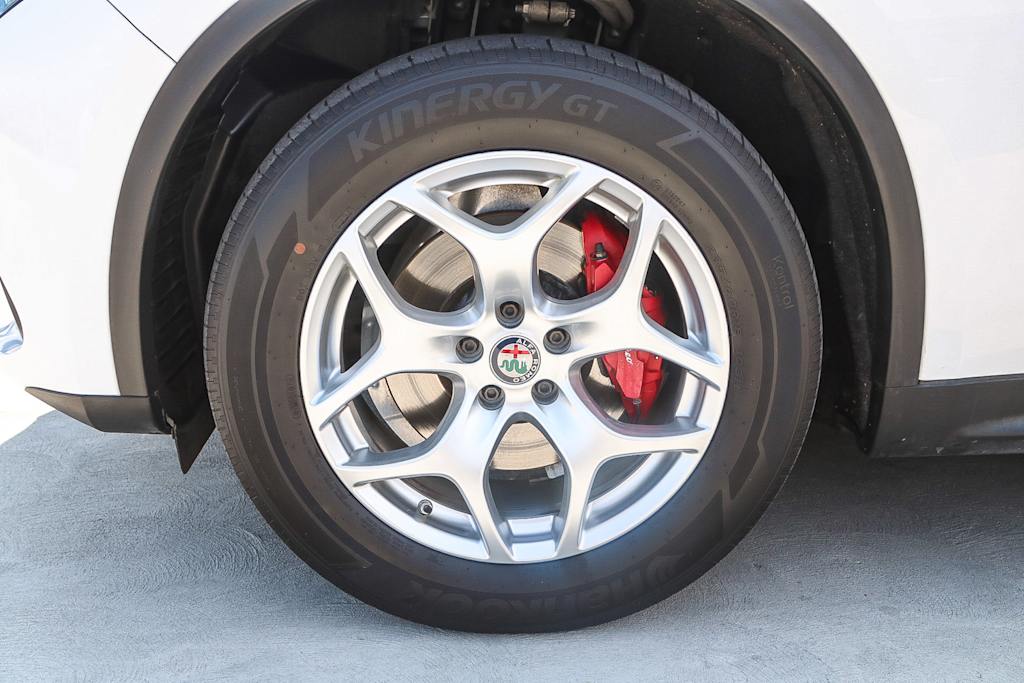 Thumbnail: 2019 Alfa Romeo Stelvio - 23