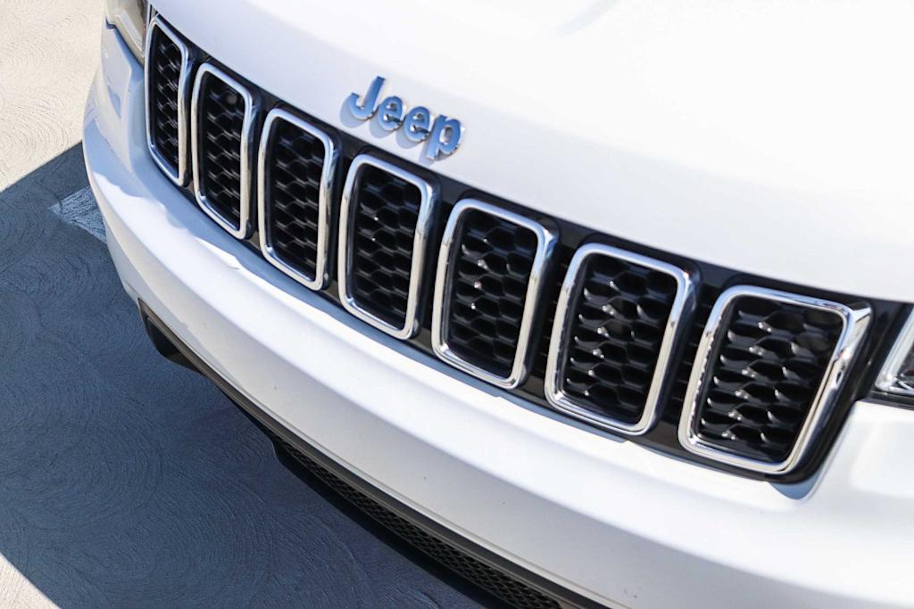 Thumbnail: 2019 Jeep Grand Cherokee - 6