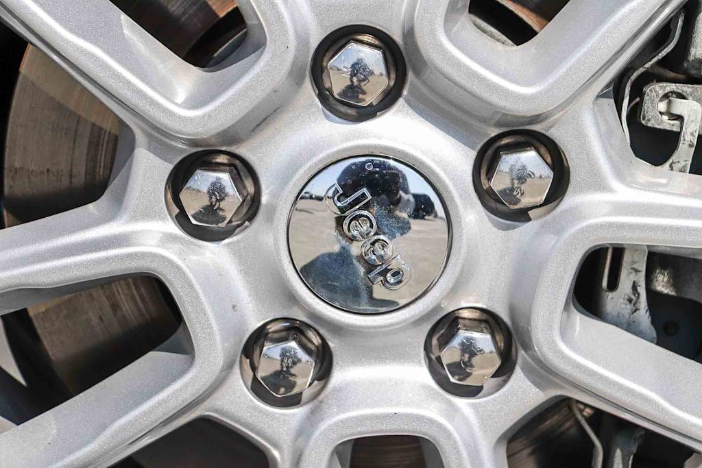 Thumbnail: 2019 Jeep Grand Cherokee - 14