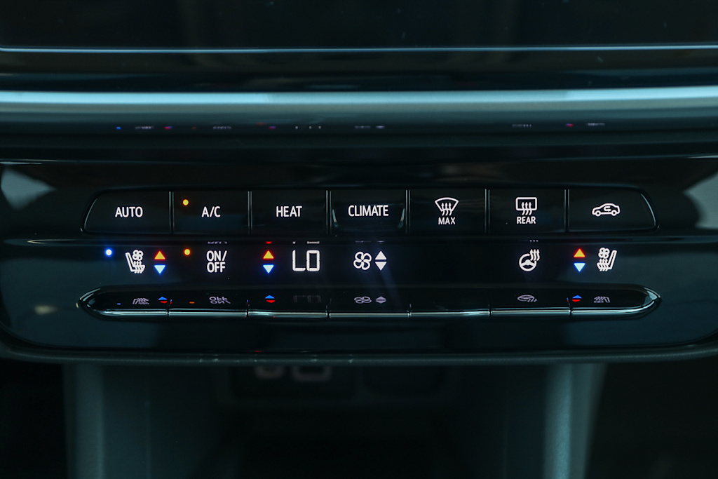 Thumbnail: 2023 Chevrolet Bolt EUV - 27