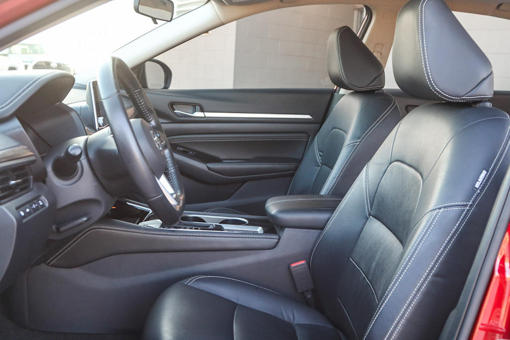 Thumbnail: 2022 Nissan Altima - 10