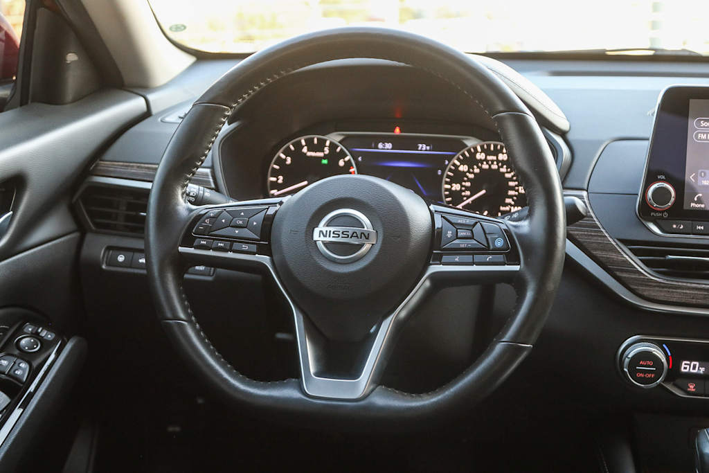 Thumbnail: 2022 Nissan Altima - 12