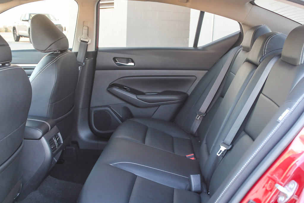 Thumbnail: 2022 Nissan Altima - 11