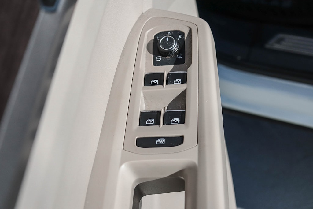 Thumbnail: 2018 Volkswagen Atlas - 32