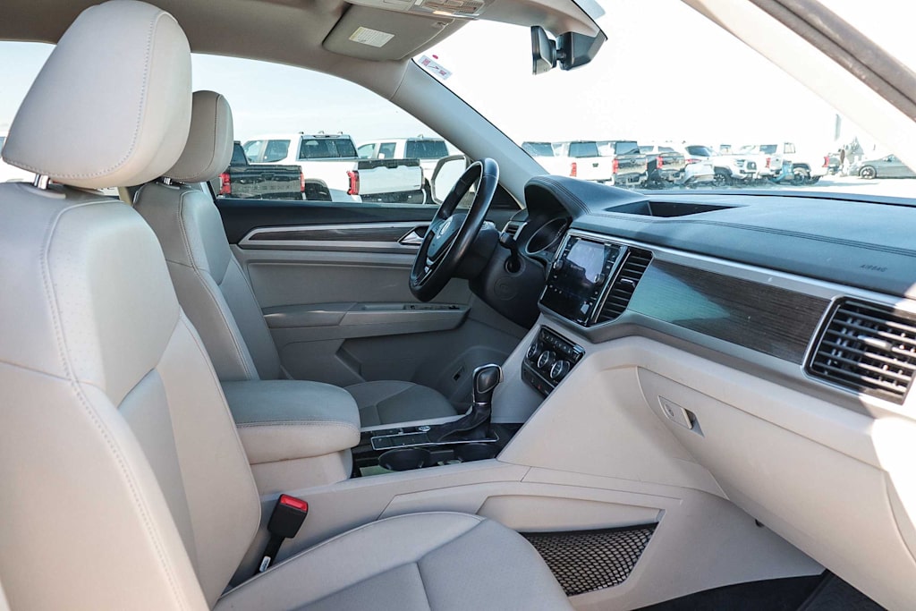 Thumbnail: 2018 Volkswagen Atlas - 12