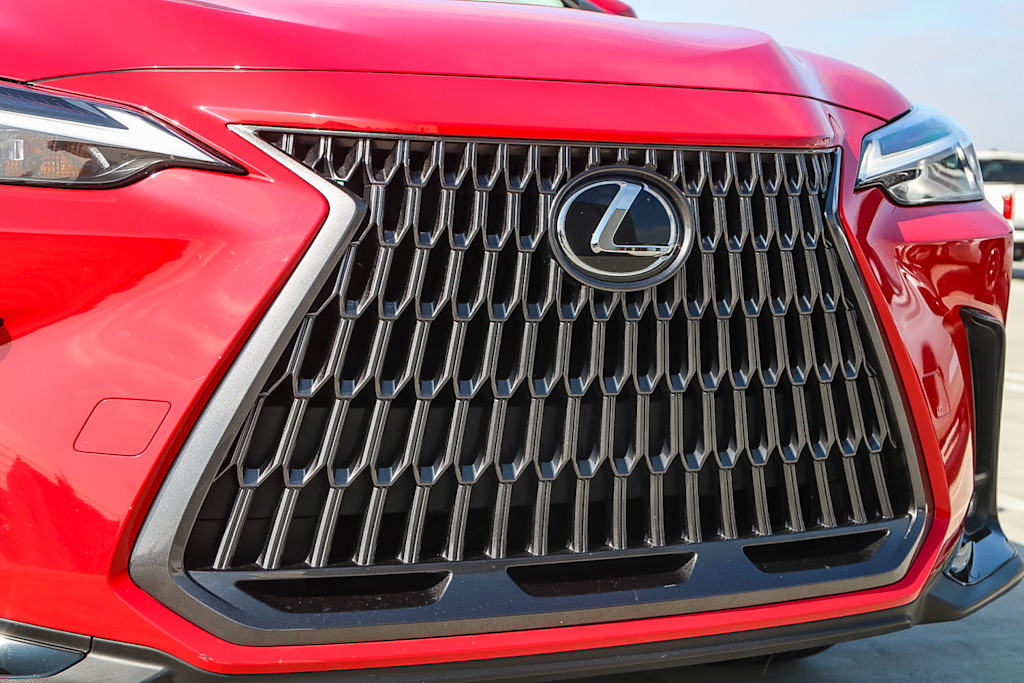 Thumbnail: 2024 Lexus ES - 19