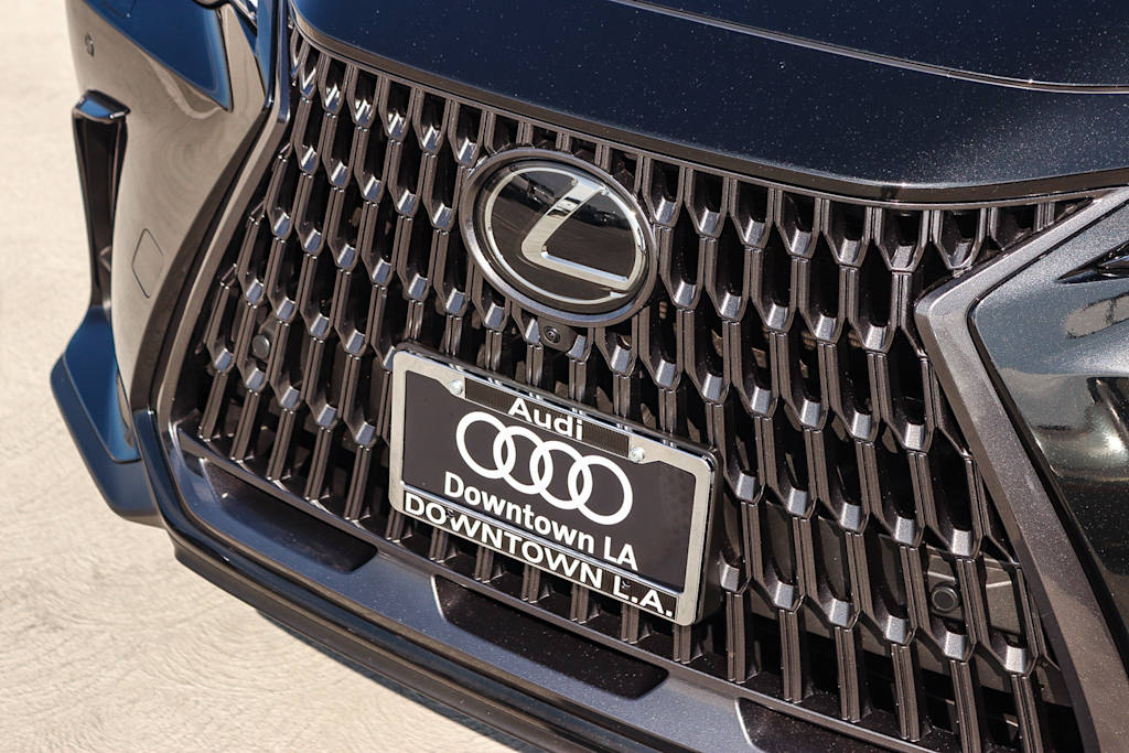 Thumbnail: 2024 Lexus ES - 6