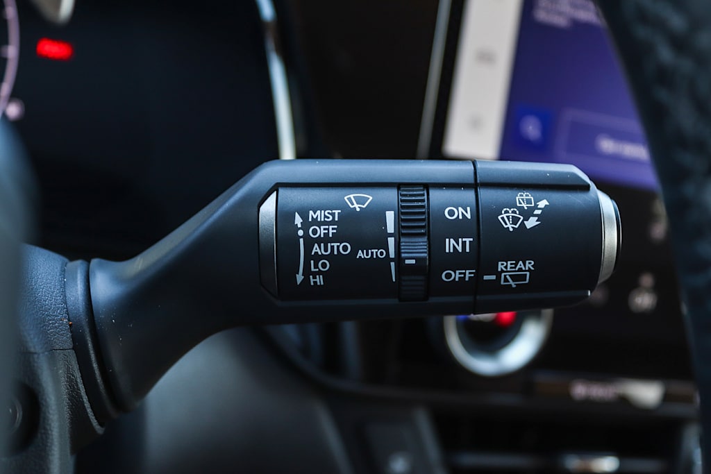 Thumbnail: 2024 Lexus ES - 31