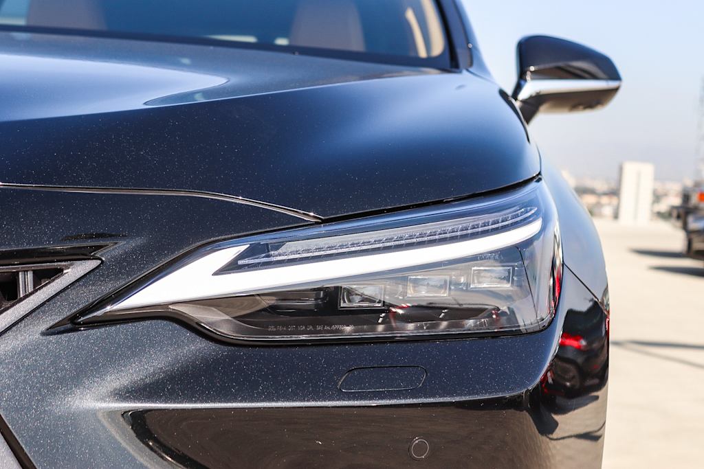 Thumbnail: 2024 Lexus ES - 19