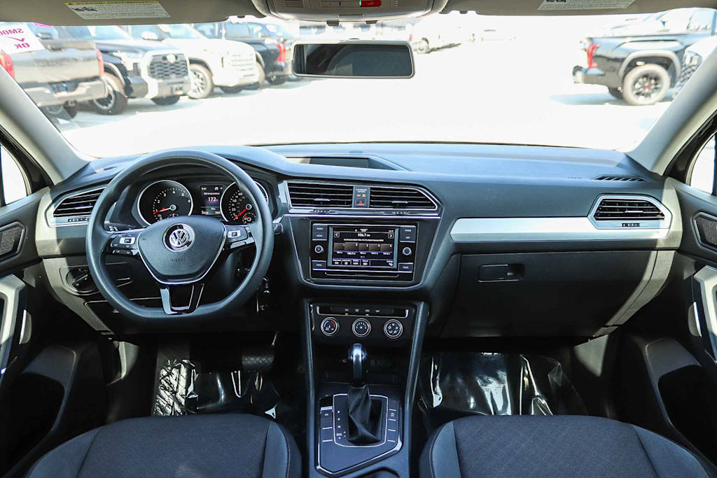 Thumbnail: 2020 Volkswagen Tiguan - 2