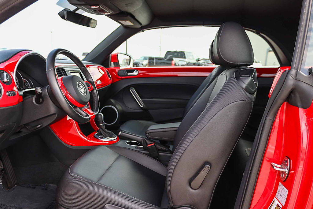 Thumbnail: 2017 Volkswagen Beetle - 11
