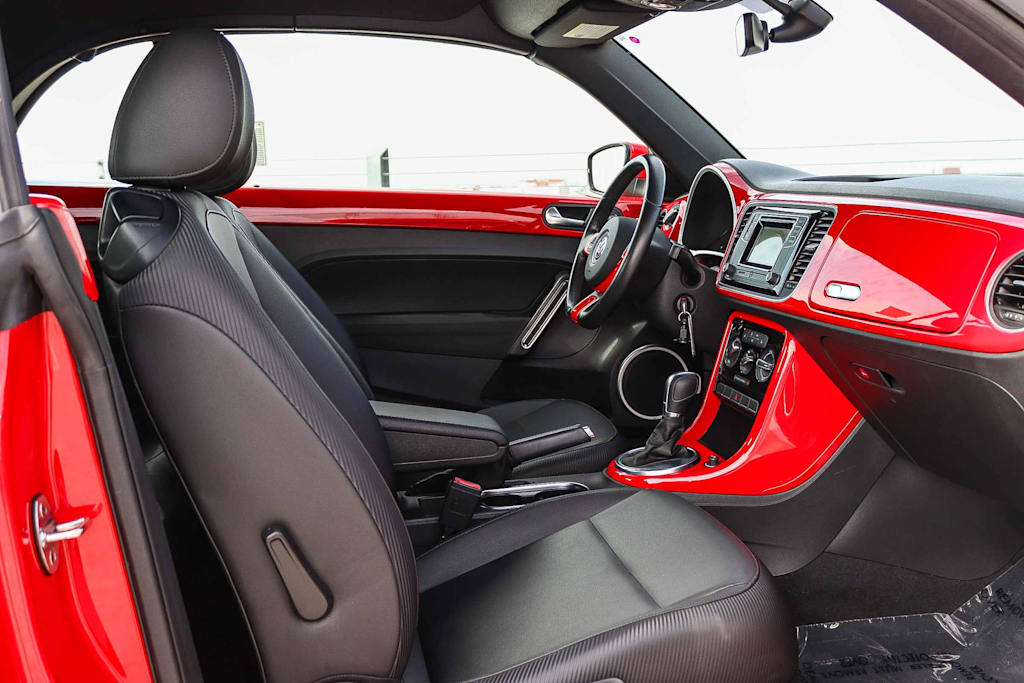 Thumbnail: 2017 Volkswagen Beetle - 10