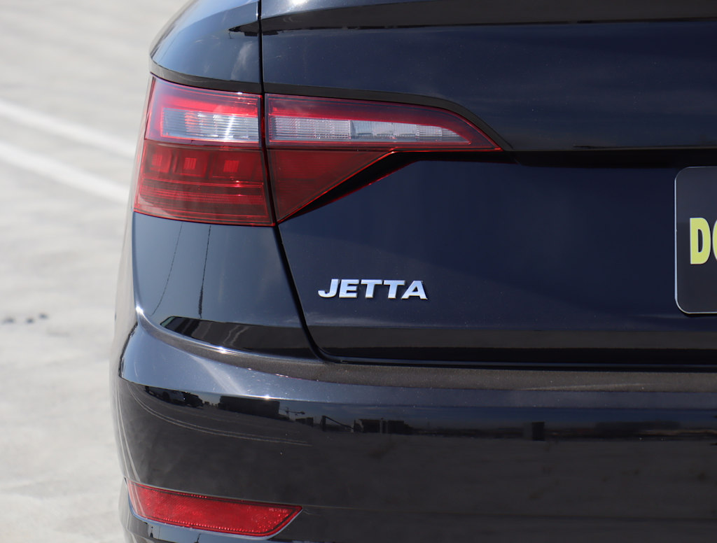 2020 Volkswagen Jetta SE 16