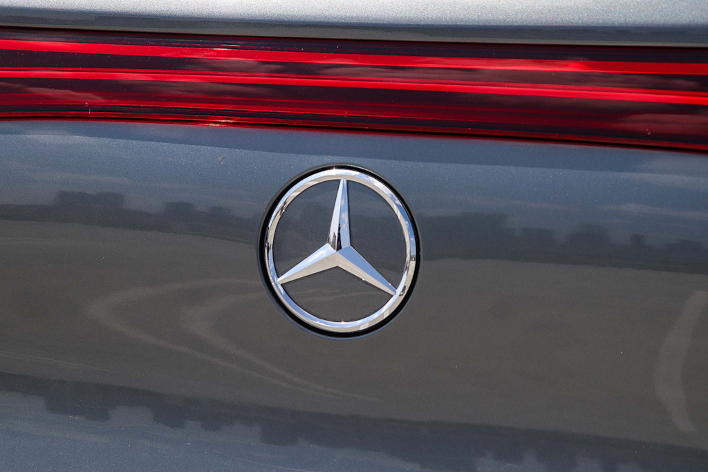 Thumbnail: 2023 Mercedes-Benz EQS - 22