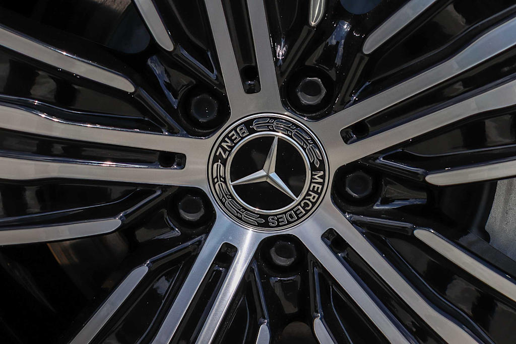 Thumbnail: 2023 Mercedes-Benz EQS - 25