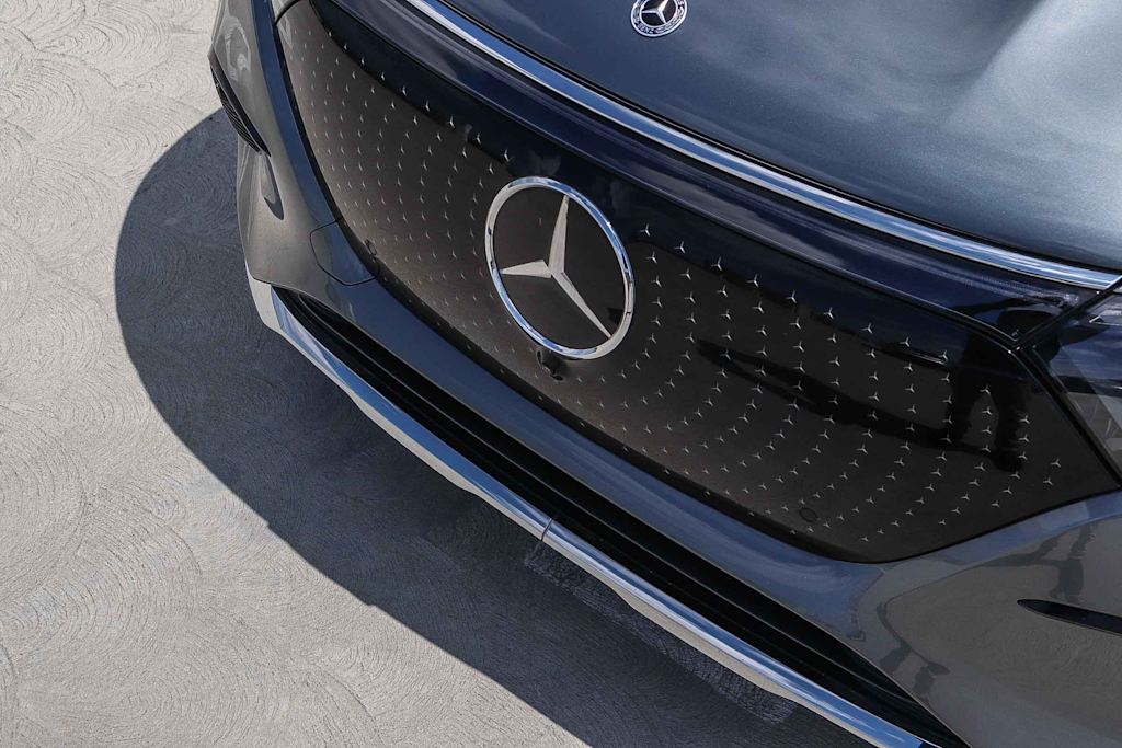 Thumbnail: 2023 Mercedes-Benz EQS - 6