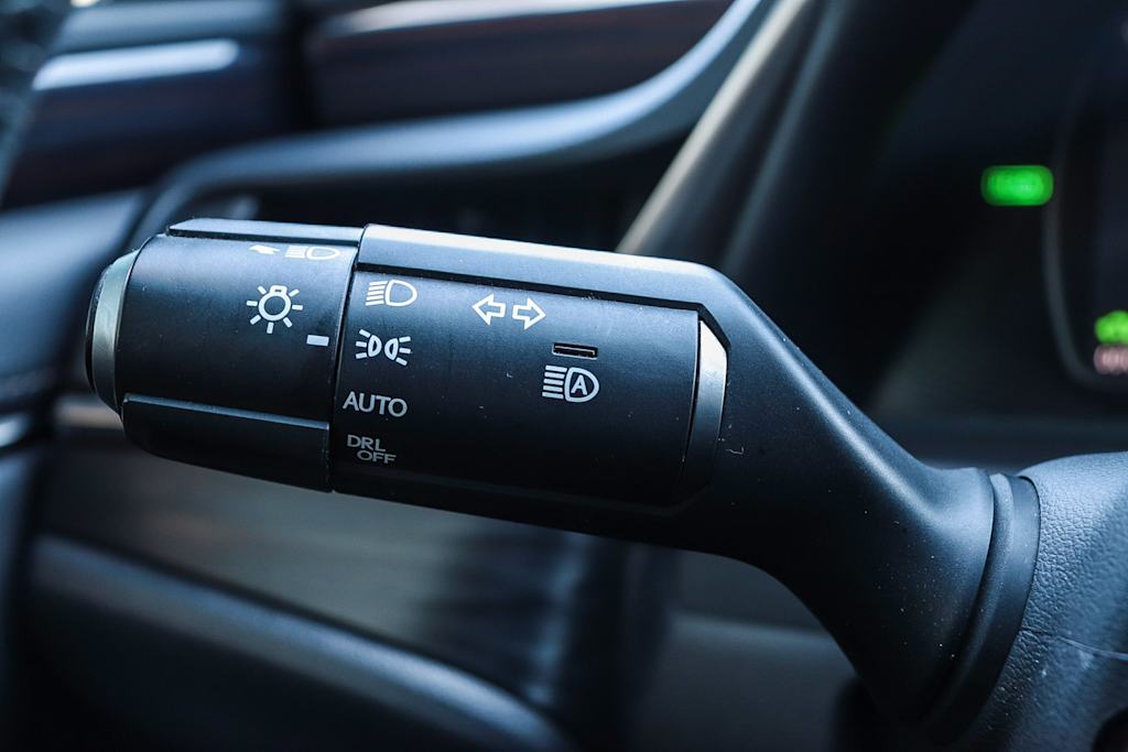 Thumbnail: 2021 Lexus ES - 33