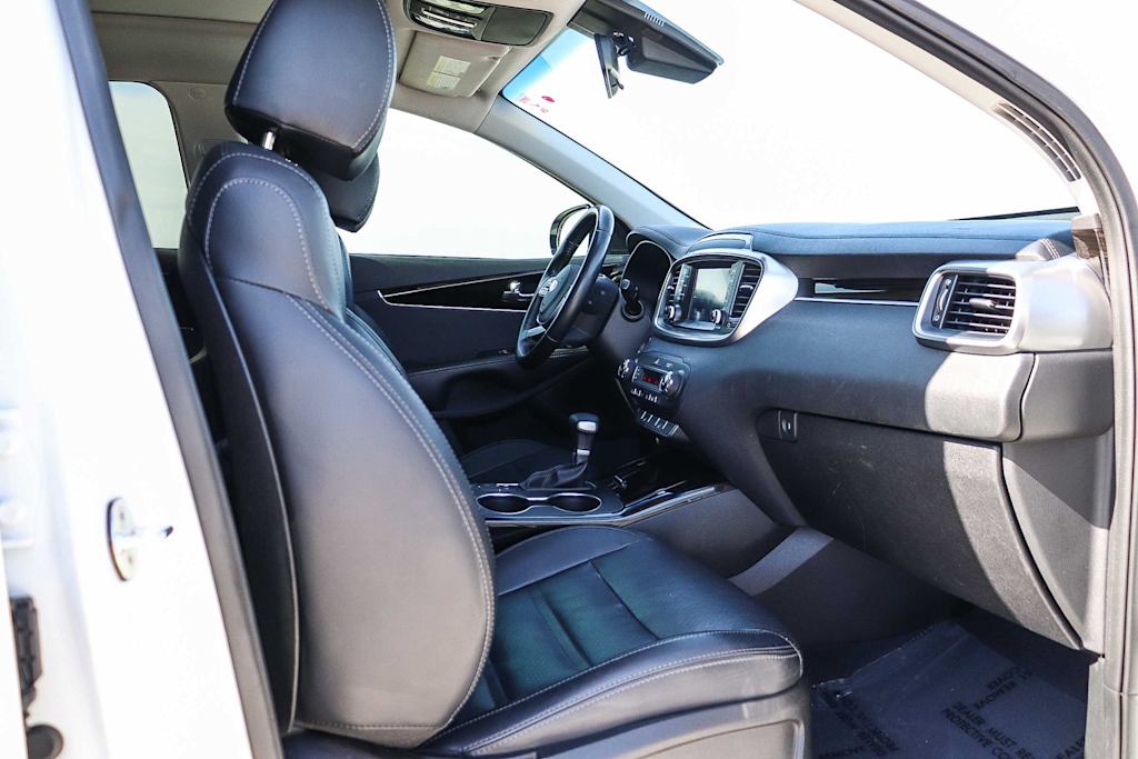 Thumbnail: 2019 Kia Sorento - 10