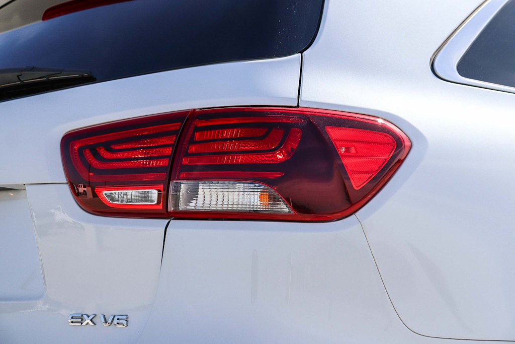 Thumbnail: 2019 Kia Sorento - 22