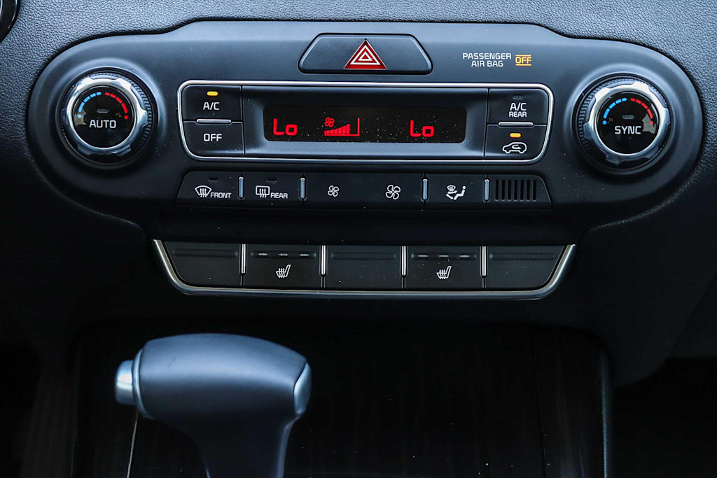 Thumbnail: 2019 Kia Sorento - 25