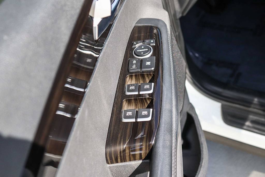 Thumbnail: 2019 Kia Sorento - 32