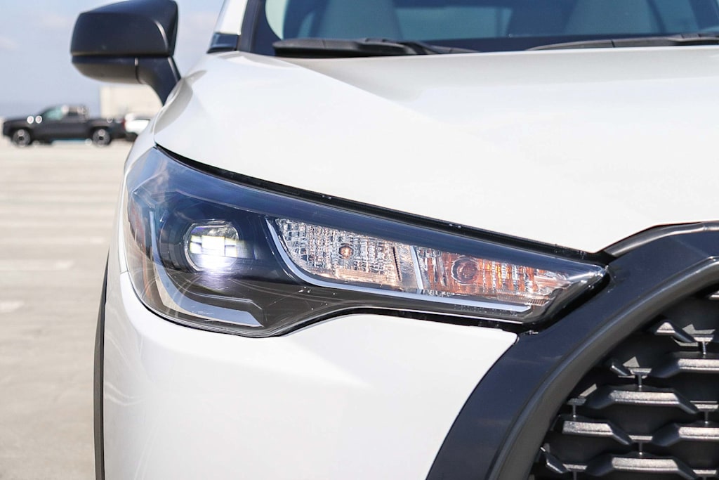 Thumbnail: 2022 Toyota Corolla Cross - 19