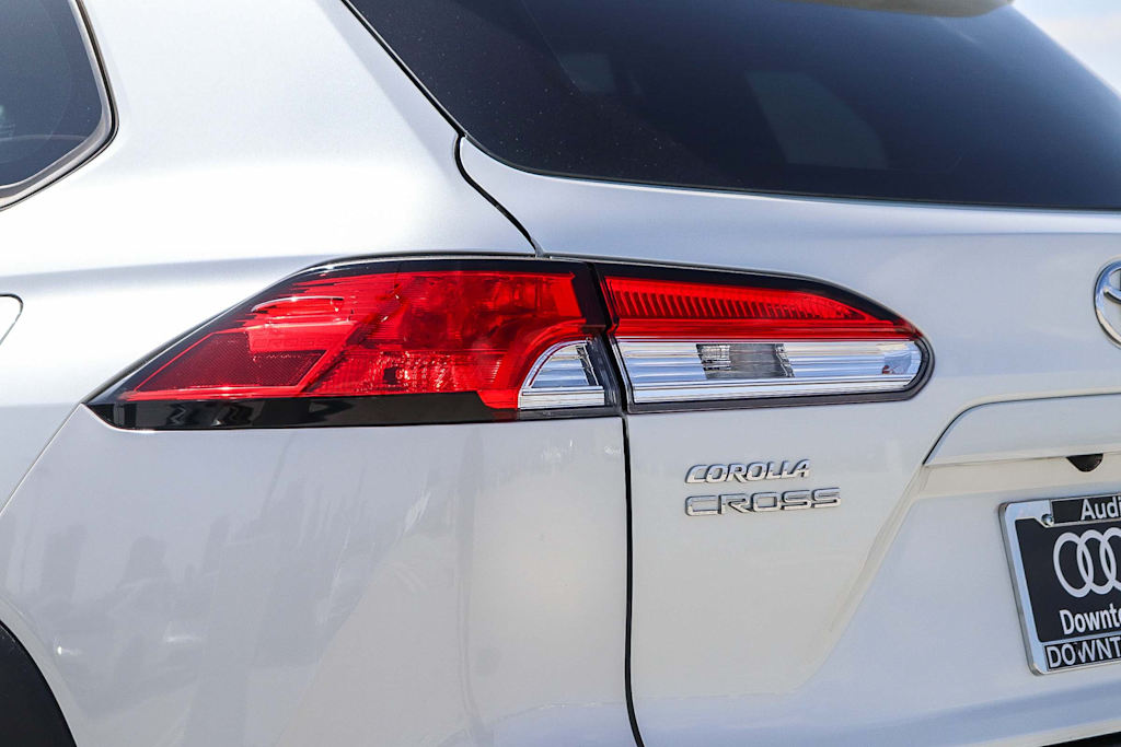 Thumbnail: 2022 Toyota Corolla Cross - 21