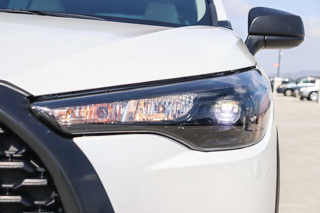 Thumbnail: 2022 Toyota Corolla Cross - 17