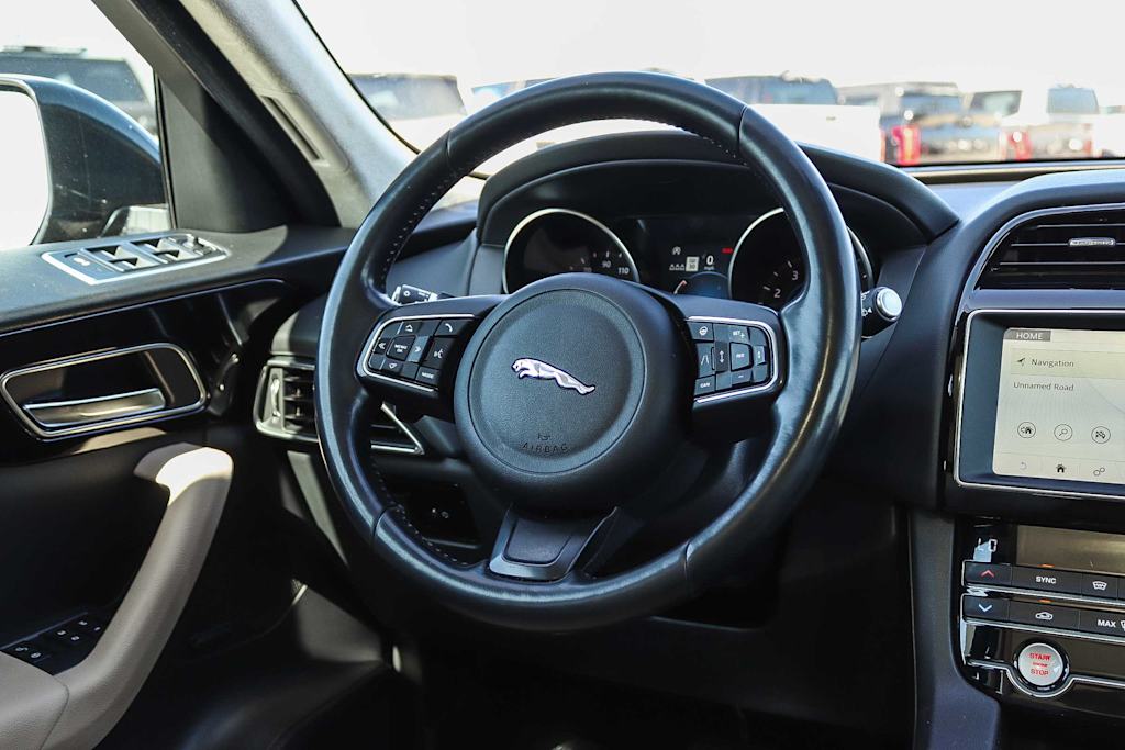 Thumbnail: 2020 Jaguar F-Pace - 9