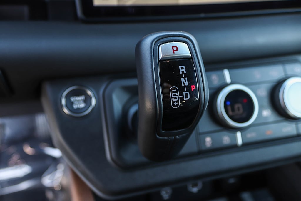 Thumbnail: 2024 Land Rover Defender - 28