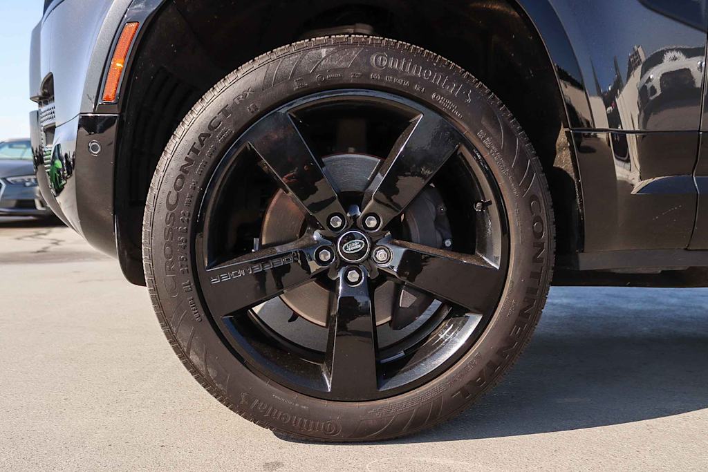 Thumbnail: 2024 Land Rover Defender - 23