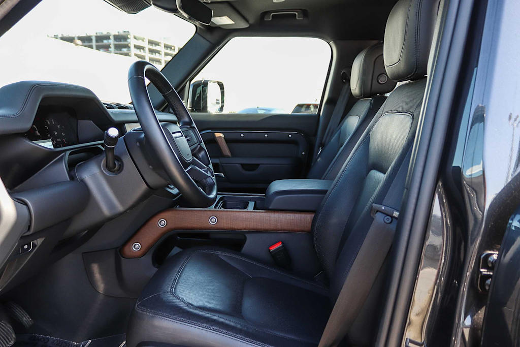 Thumbnail: 2024 Land Rover Defender - 10