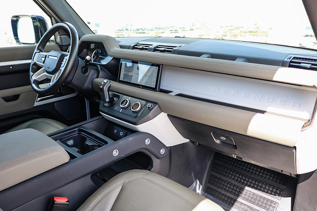 Thumbnail: 2023 Land Rover Defender - 8