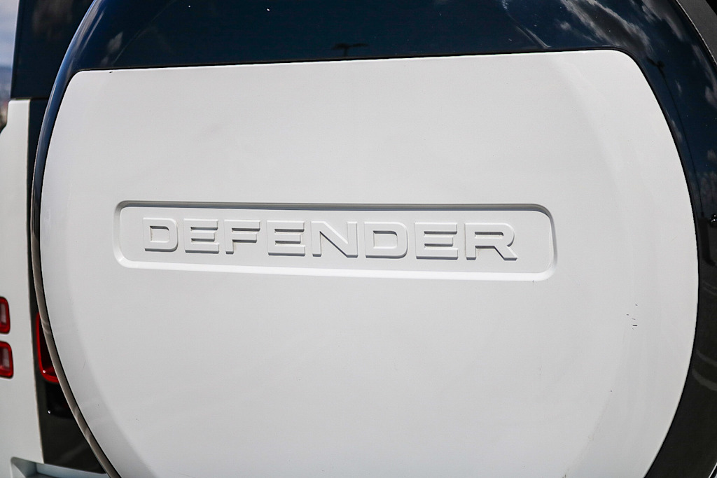 Thumbnail: 2023 Land Rover Defender - 23