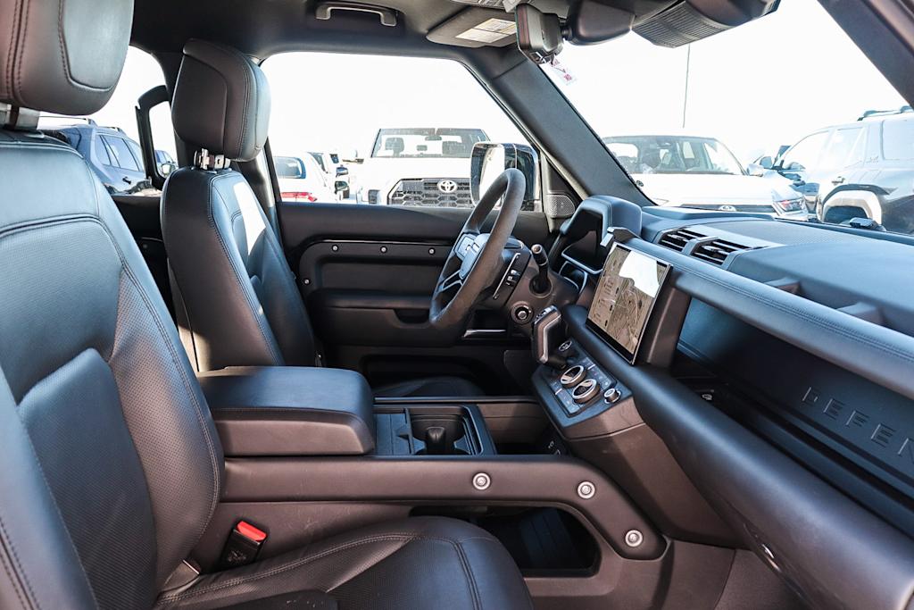 Thumbnail: 2023 Land Rover Defender - 8