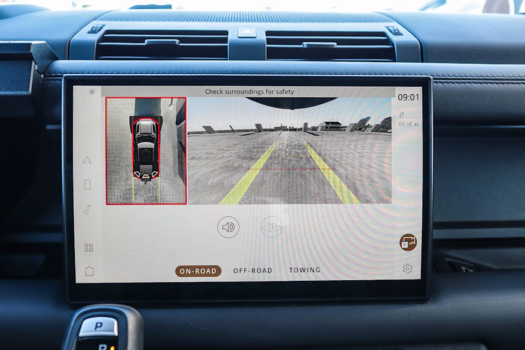 Thumbnail: 2023 Land Rover Defender - 21