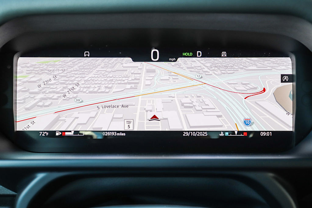 Thumbnail: 2023 Land Rover Defender - 20