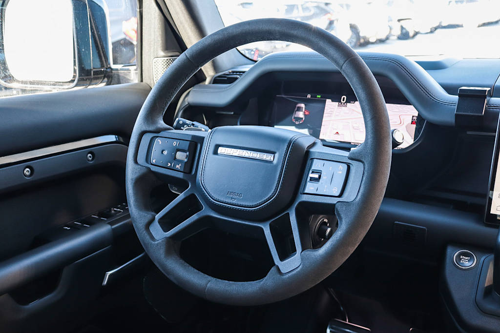 Thumbnail: 2023 Land Rover Defender - 7