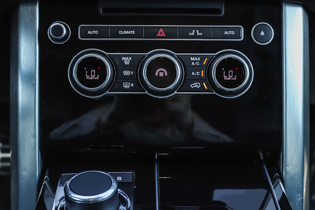 Thumbnail: 2016 Land Rover Range Rover - 26
