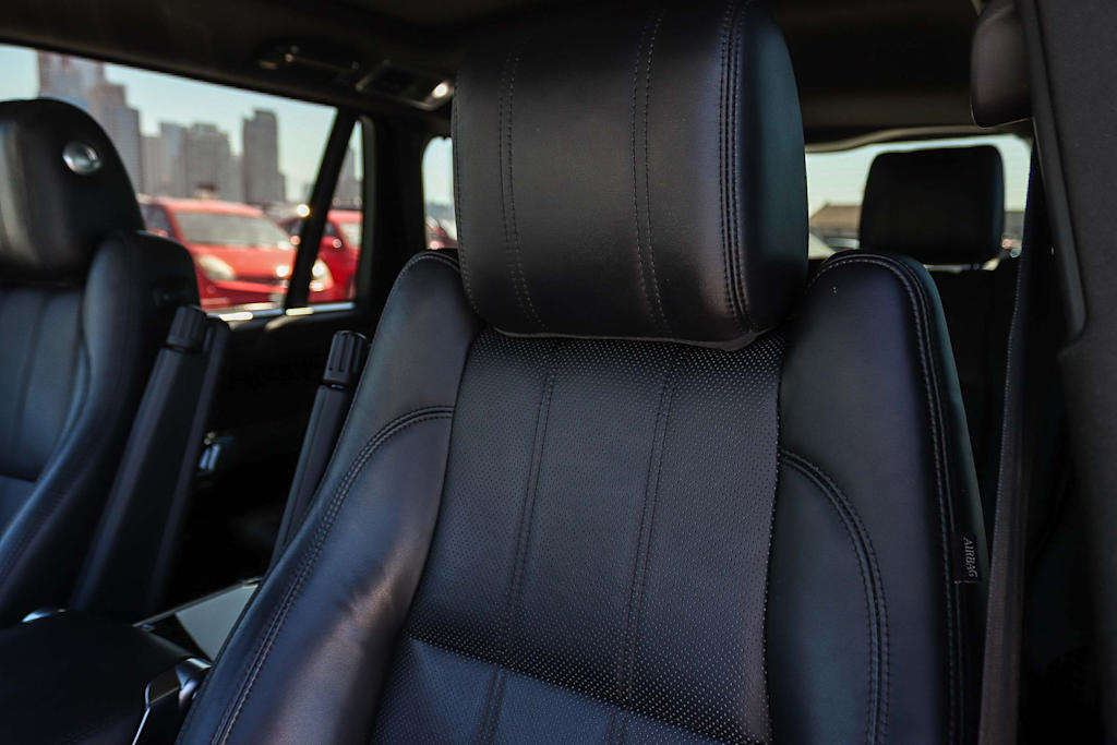 Thumbnail: 2016 Land Rover Range Rover - 34