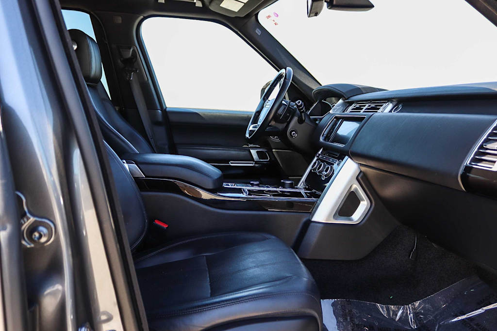 Thumbnail: 2016 Land Rover Range Rover - 9