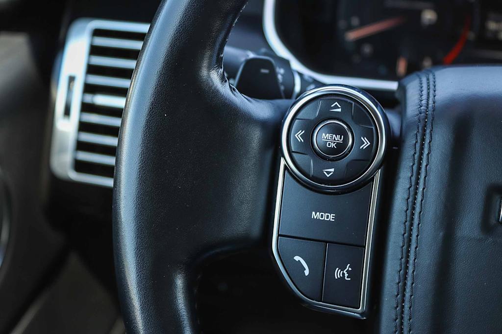 Thumbnail: 2016 Land Rover Range Rover - 27