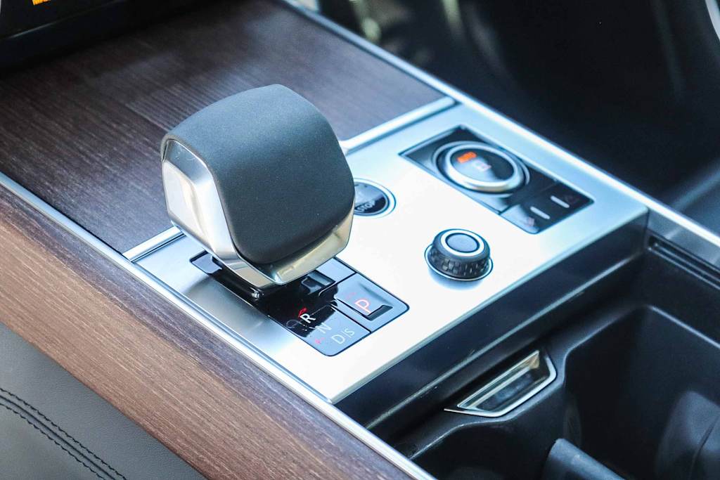 Thumbnail: 2023 Land Rover Range Rover - 14