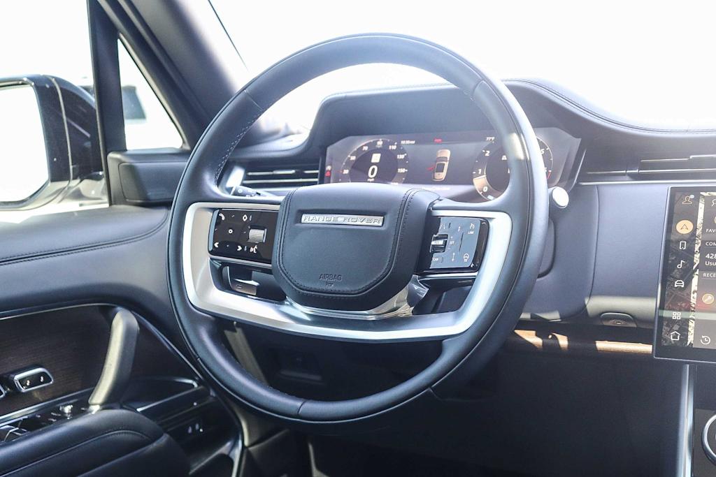 Thumbnail: 2023 Land Rover Range Rover - 9