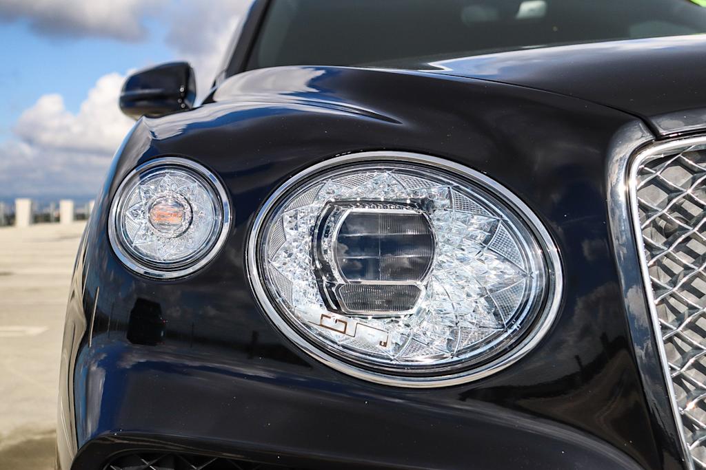 Thumbnail: 2021 Bentley Bentayga - 20