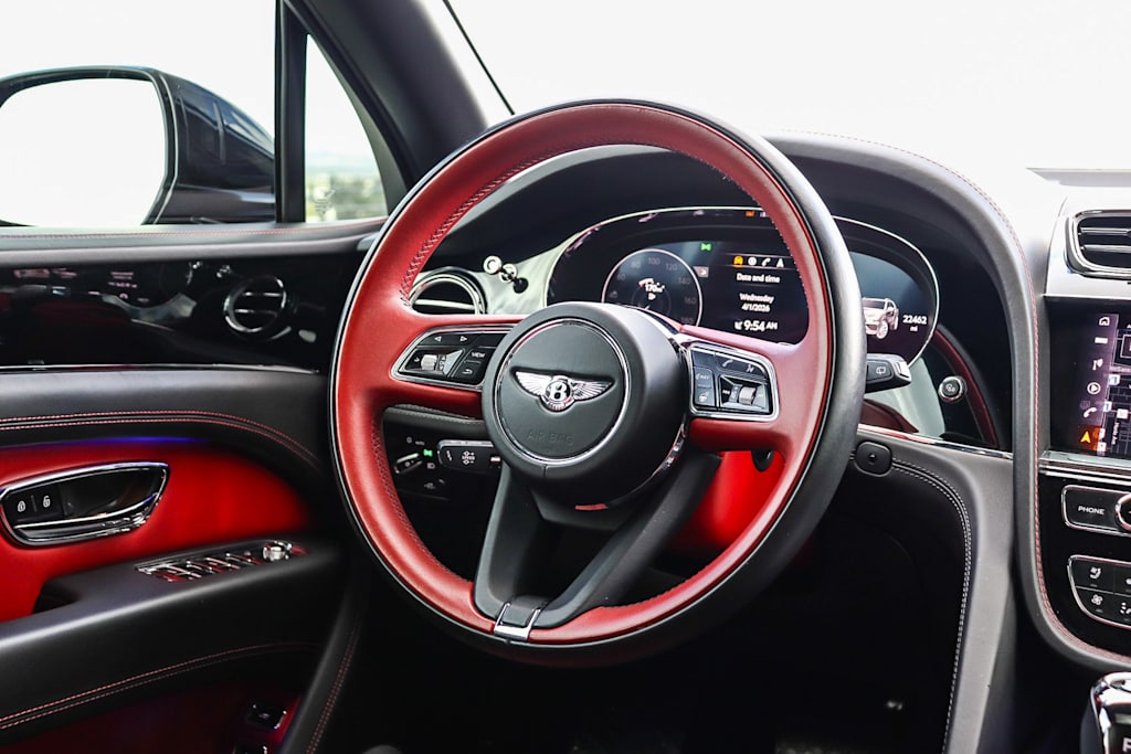 Thumbnail: 2021 Bentley Bentayga - 9