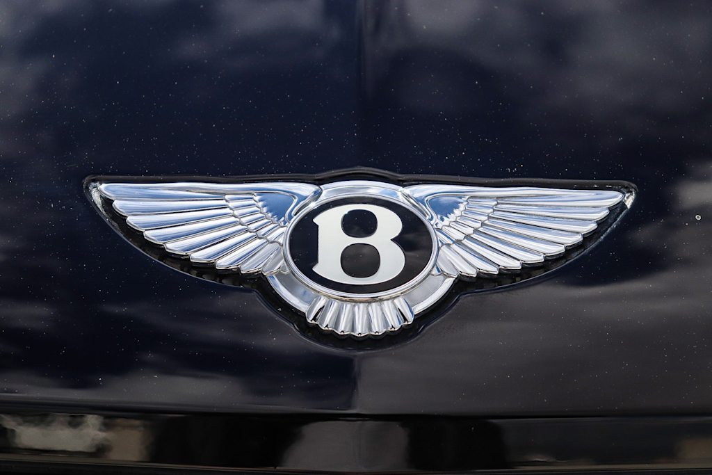Thumbnail: 2021 Bentley Bentayga - 43